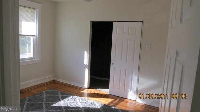 Building Photo - 5370 Lebanon Ave