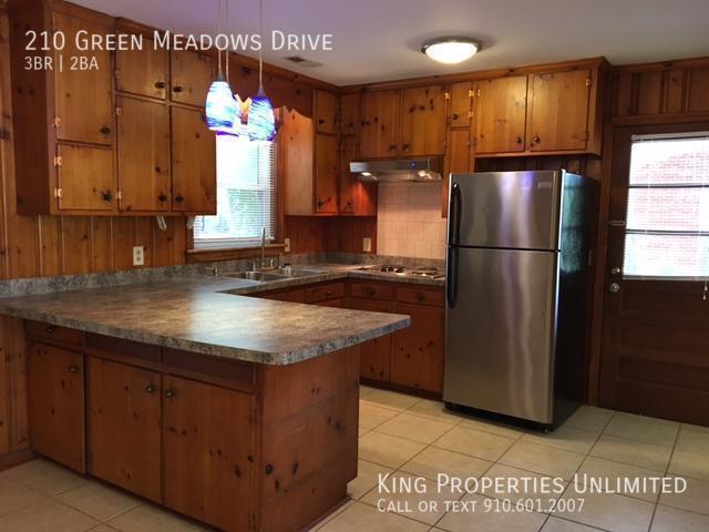 Building Photo - 210 Green Meadows Drive