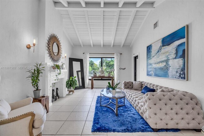 Foto del edificio - 1642 SW 16th St