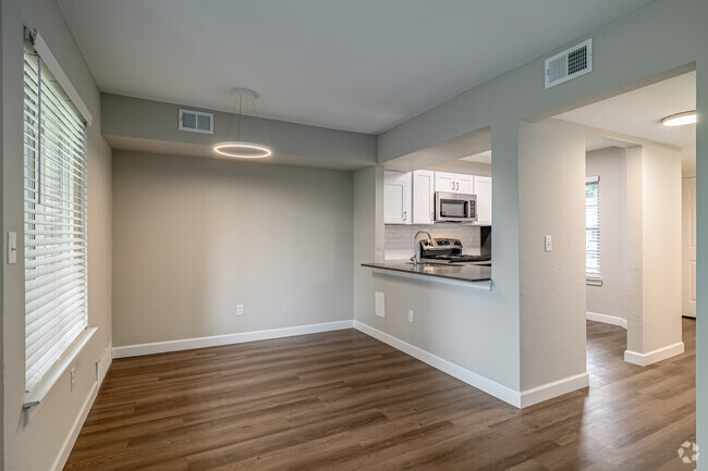 1BR, 1BA - 706SF - Dining Room - Heather Ridge Apartments