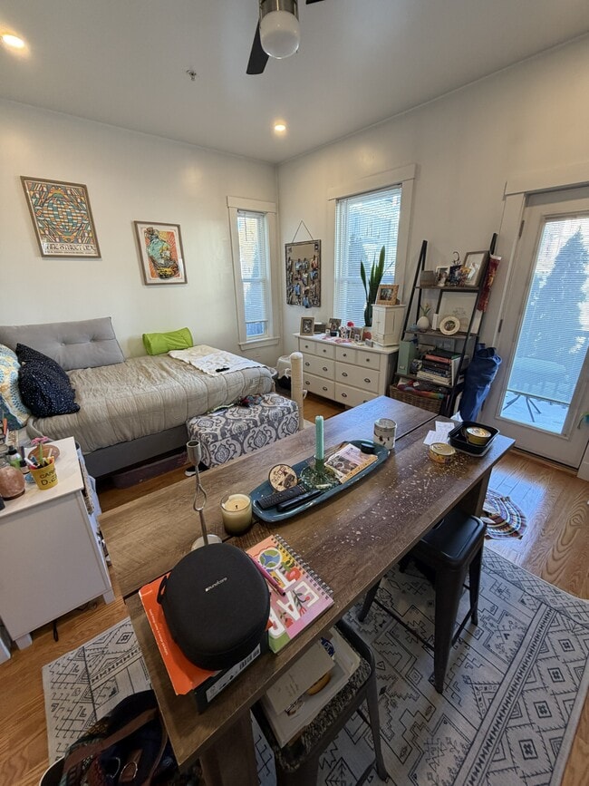 Building Photo - 31 Green St