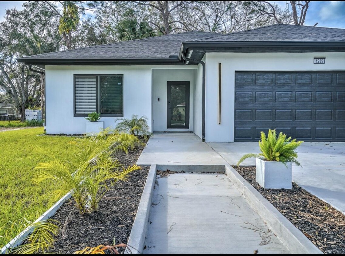 Foto principal - 4535 47th Ct