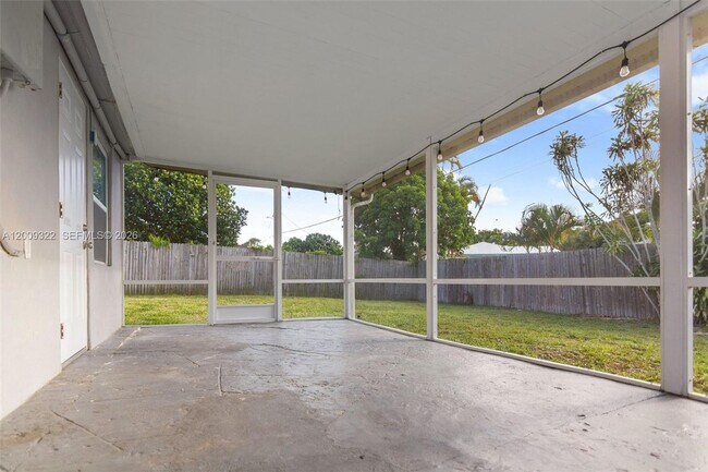 Foto del edificio - 1481 SW 49th Ave