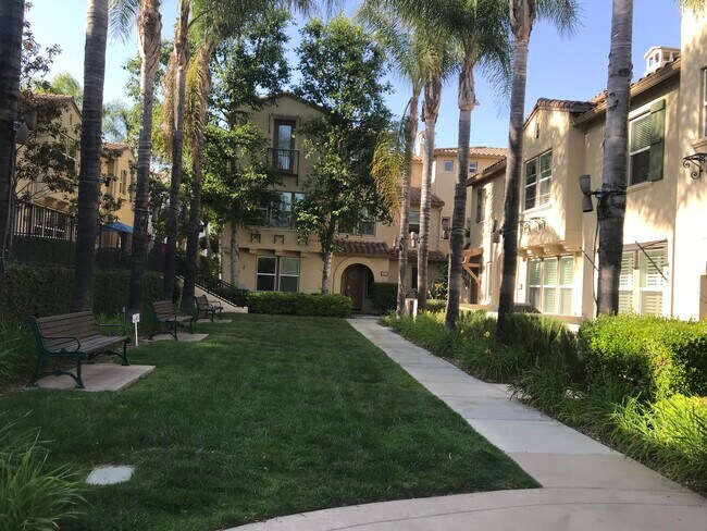 Foto del edificio - 2481 Wagner St