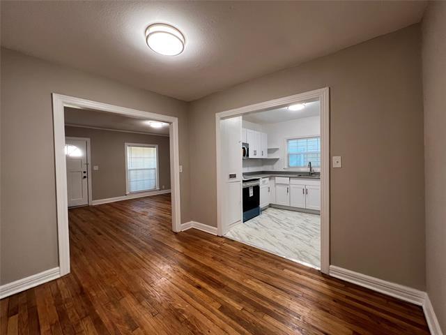 Foto del edificio - 3133 W 4th St