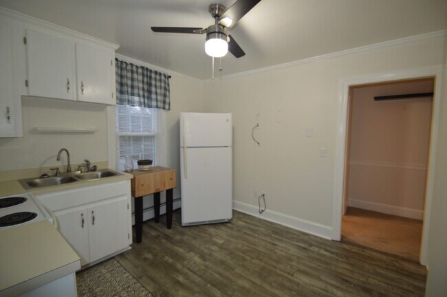 Foto del edificio - 468 Spring St