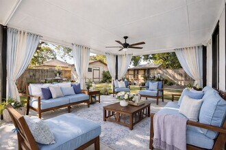 Building Photo - 15815 Crystal Grove Dr