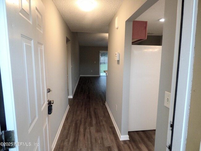 Foto del edificio - 2742 Secret Harbor Dr