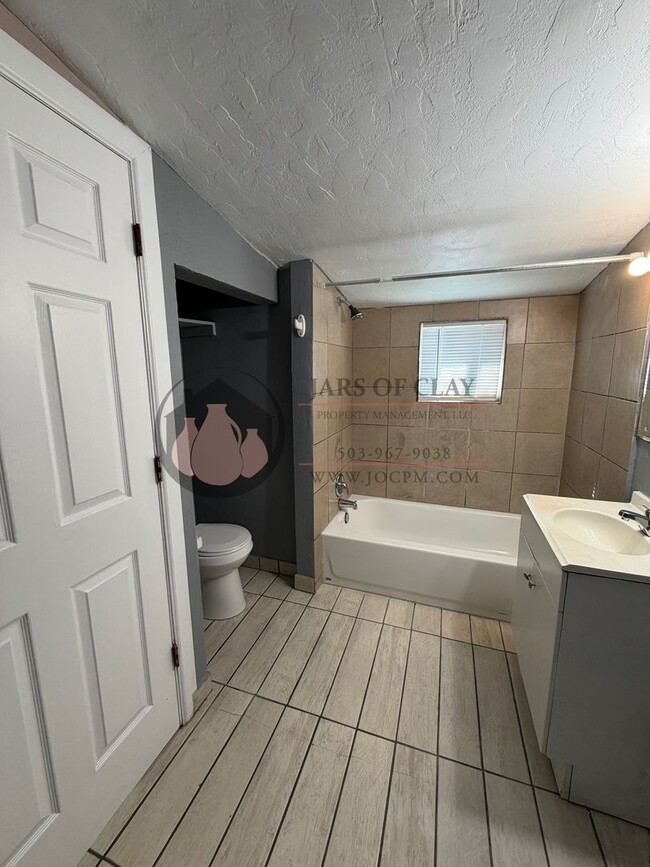 Foto del edificio - Single Level House- Ready to Move In