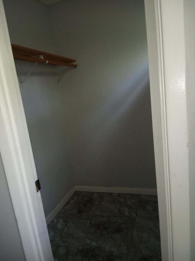 Building Photo - 3238 Amhurst Dr NW