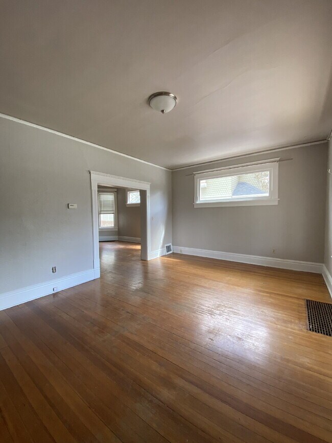 Photo - 3 Bedroom - Nevada Old North End Apartment