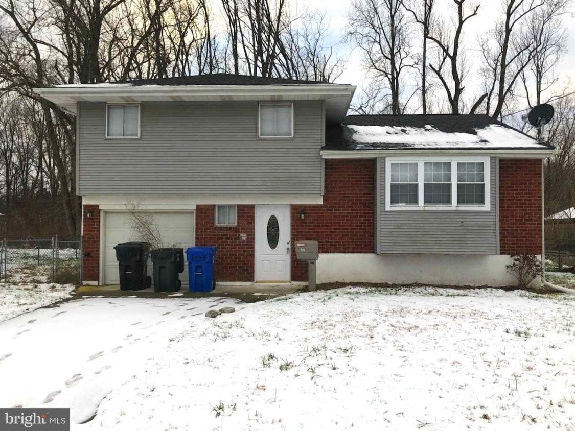 303 Montgomery Dr, Mantua Township, NJ 08051 House Rental in Mantua