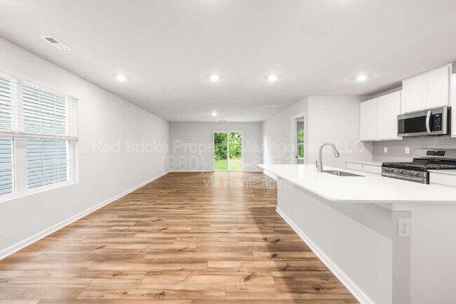 Foto del edificio - 10154 Chatham Run Ln