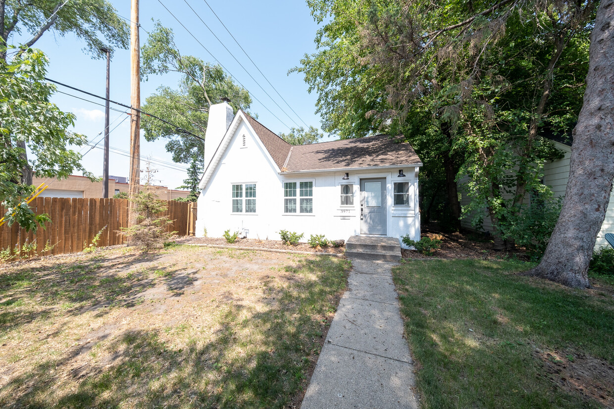 Primary Photo - 3971 Wooddale Ave S
