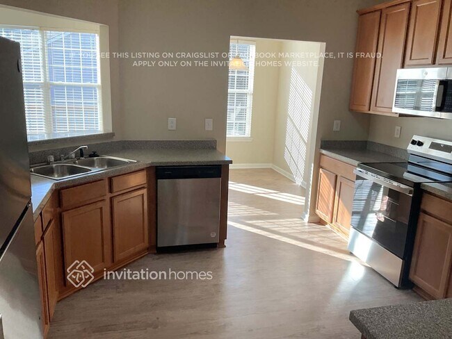 Foto del edificio - 502 Whitney Way