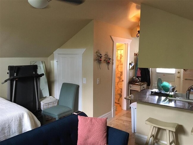 Foto del edificio - 1101 W De Leon St