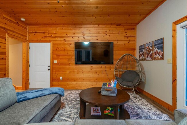 Foto del edificio - 629 Cherry Hill Dr