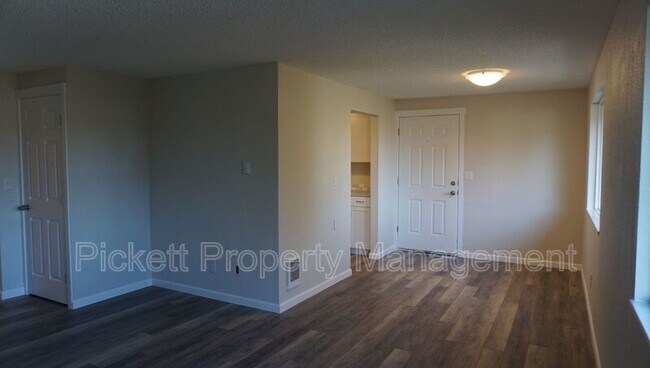 Foto del edificio - 917 N Cambrian Ave