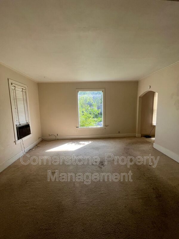 Building Photo - 1235 2nd Ave N