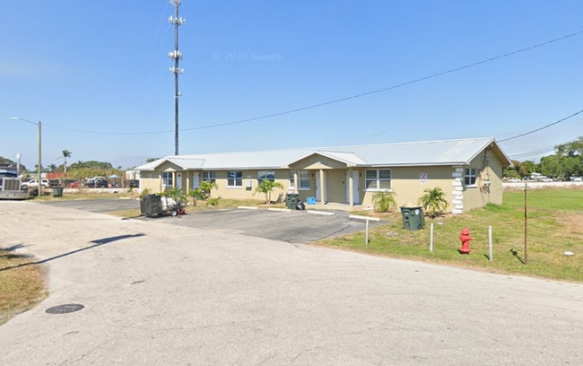 Building Photo - 1209 W Avenue A