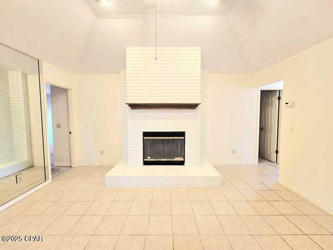 Building Photo - 5309 Robert Holmes Dr