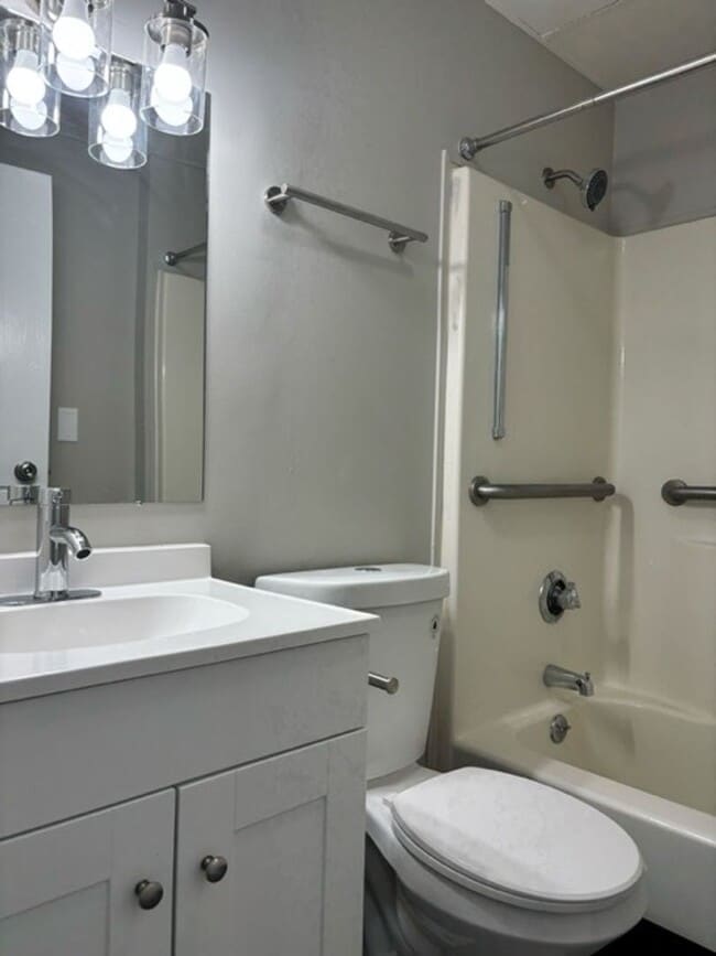 Interior Photo - Franklin Park Apartments