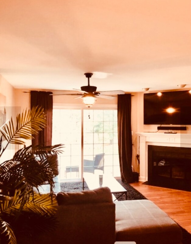 Building Photo - 360B Delancey Pl