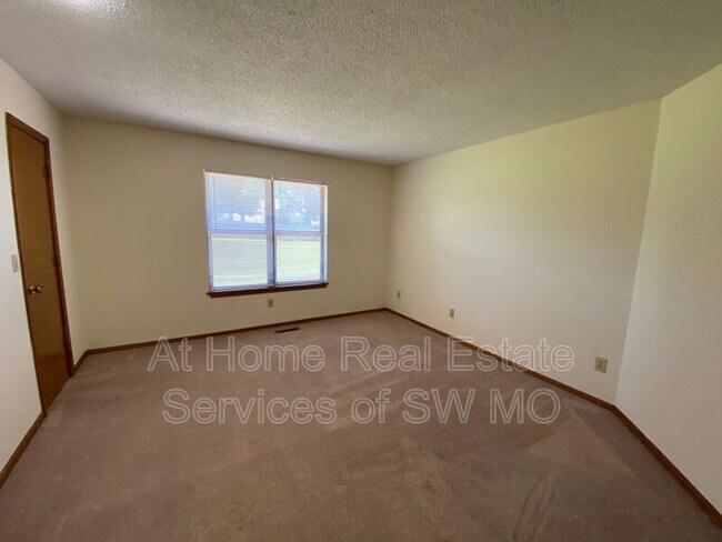 Foto del edificio - 3034 W Greenwood St