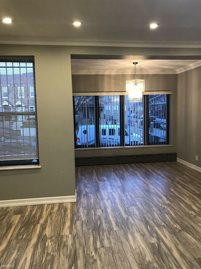 Foto del edificio - 3318 24th Ave