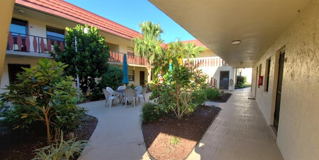 Primary Photo - 72 Boundary Blvd