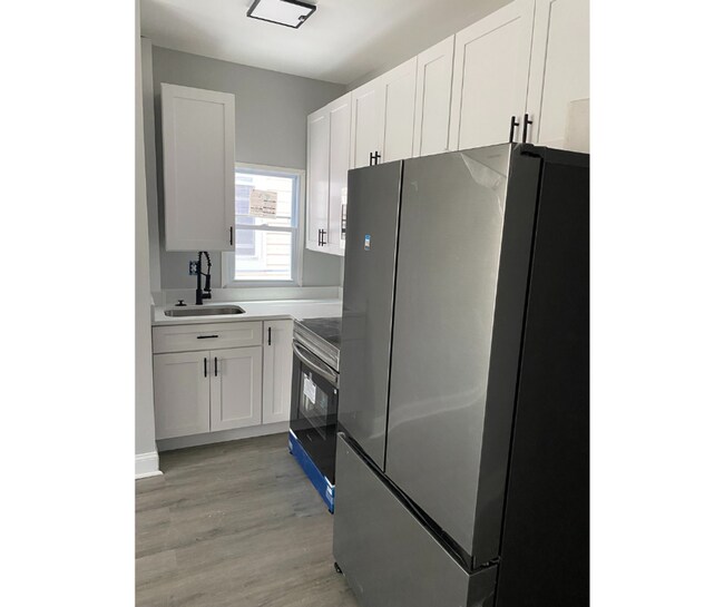 Foto del edificio - 5112 Belair Rd