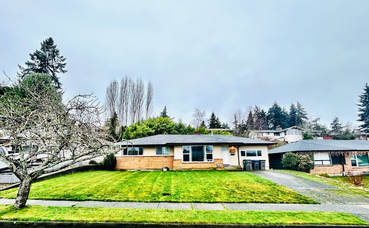 Photo - 2433 Veldee Ave (Bremerton, WA)