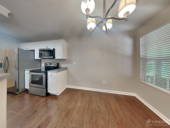 Foto del edificio - 1555 Mill Creek Rd
