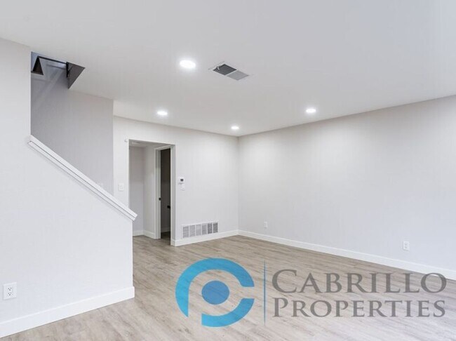 Foto del edificio - 4776 Bancroft Street