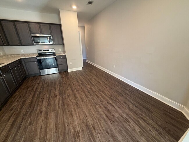 Foto del edificio - For Rent