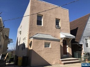 Building Photo - 175 Morningside Ln