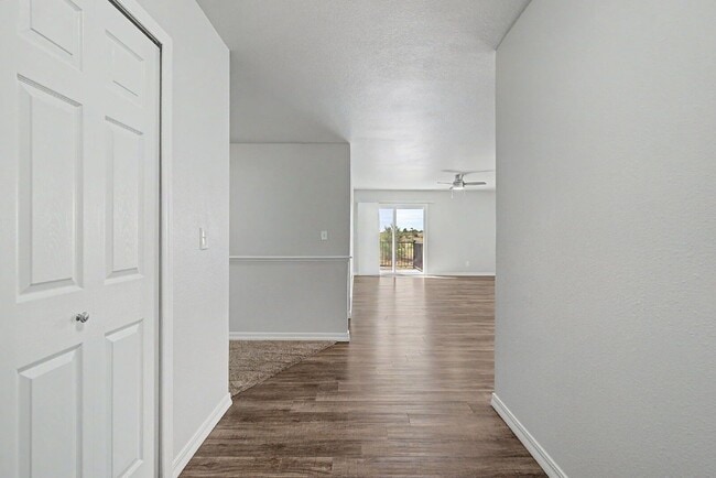 Building Photo - 1005 Scarlet Oak Dr