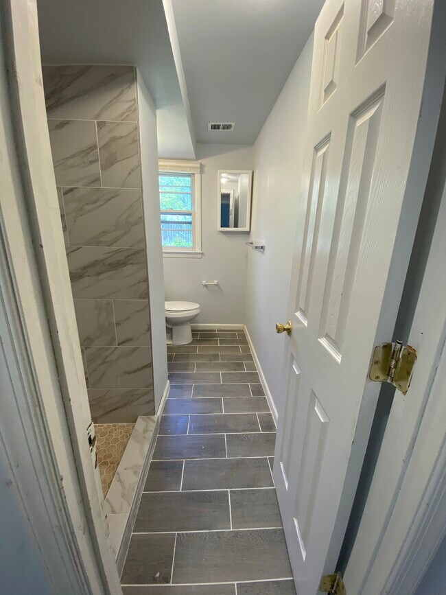 Baño - 9110 Drake Pl