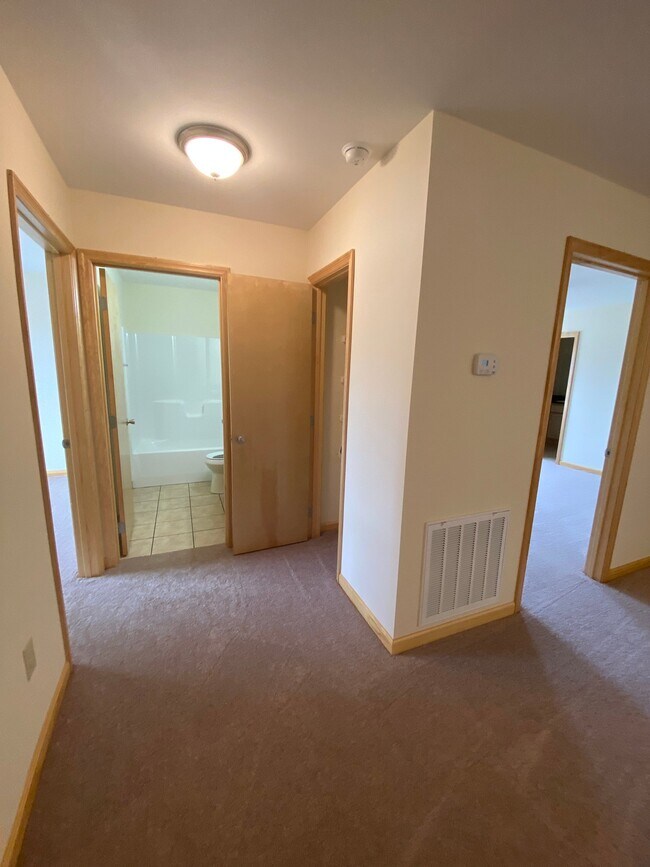 Foto del edificio - 46 Sunshine Ln