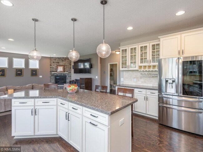 Foto del edificio - 1505 Hemlock Way