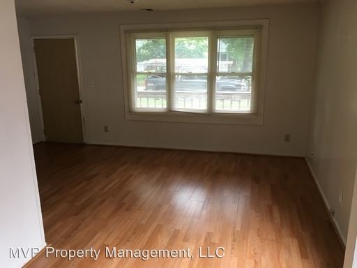 Building Photo - 705-705 Lee Ct