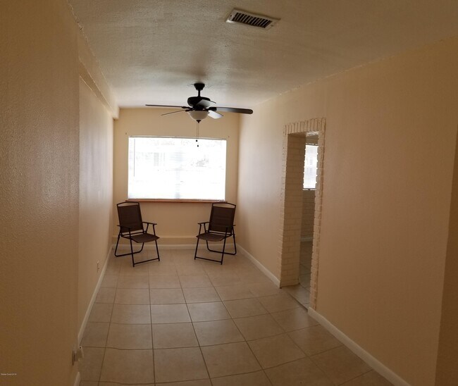 Foto del edificio - 1335 Boxwood Dr