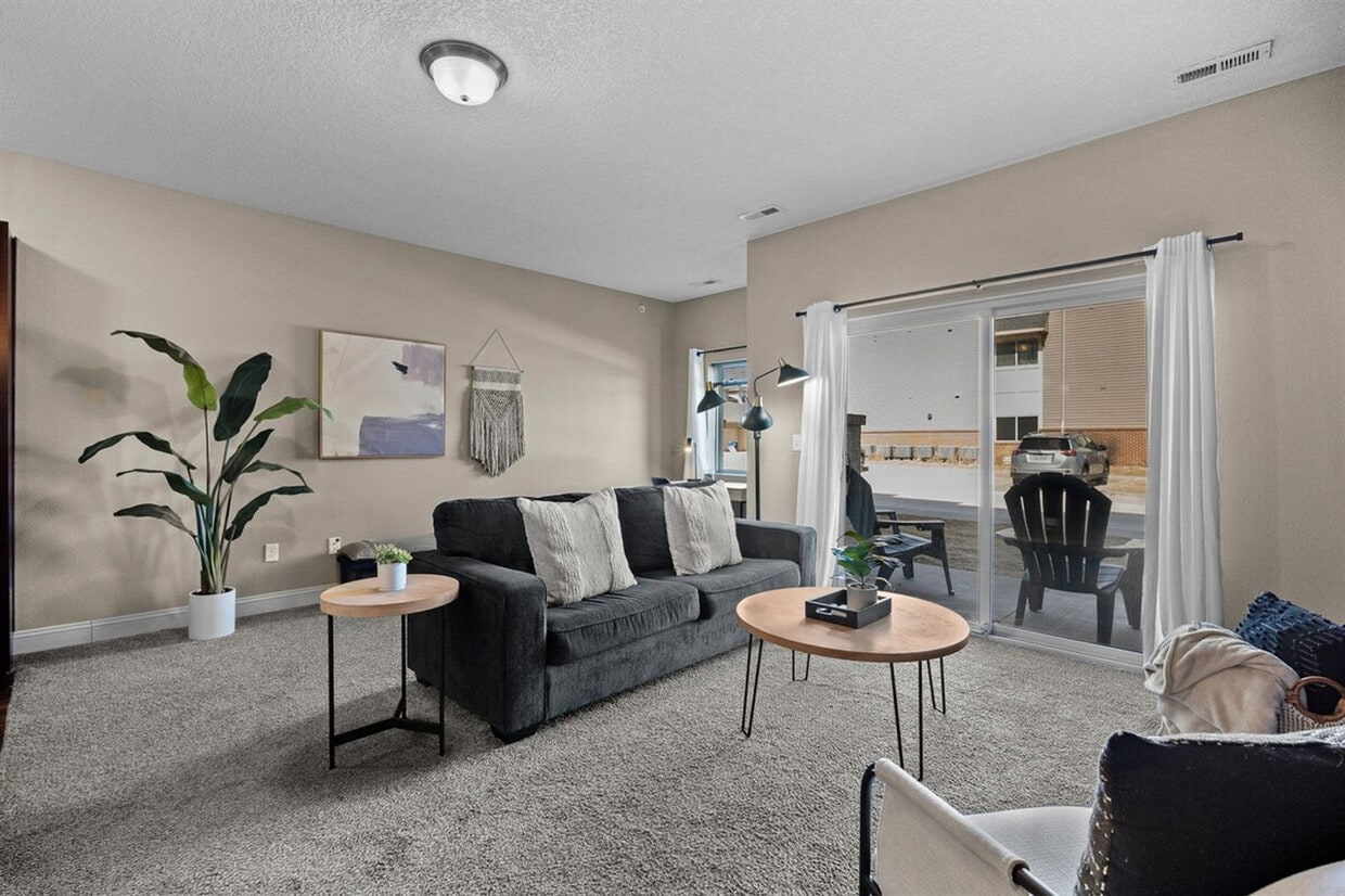 Foto principal - 8350 Cascade Ave