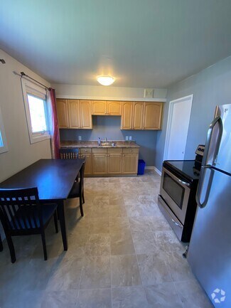 Building Photo - 598 Herbert Ave