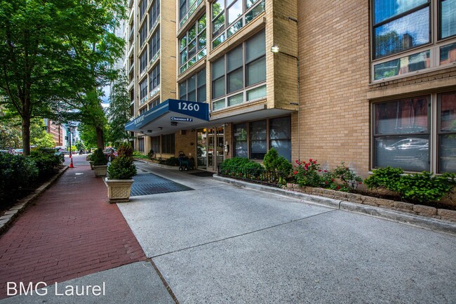 Foto del edificio - 2 br, 1 bath House - 1260 21st St NW (#211)