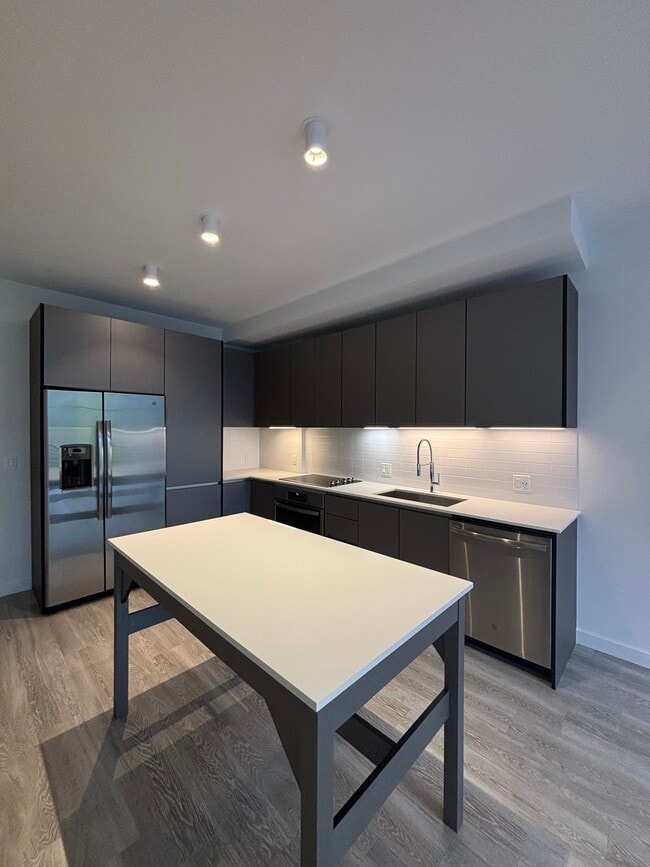 Foto del edificio - 445 NW 26th St
