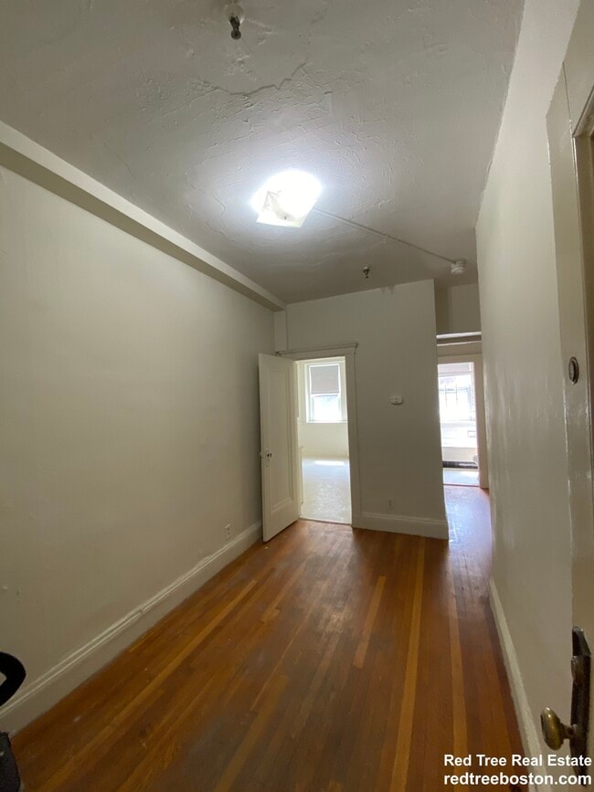 Photo - 116 Washington St Apartment