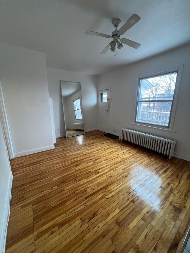 Building Photo - 362 Friel St