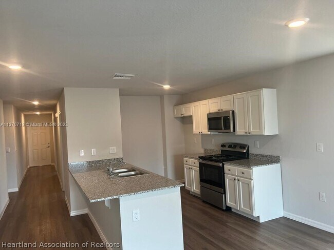 Building Photo - 1452 Stone Ridge Cir
