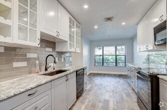 Building Photo - 11834 Donlin Dr